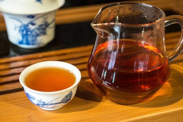 滇红用哪种茶具泡好？